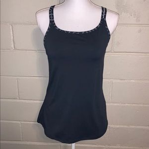 ✨M Fabletics tank✨